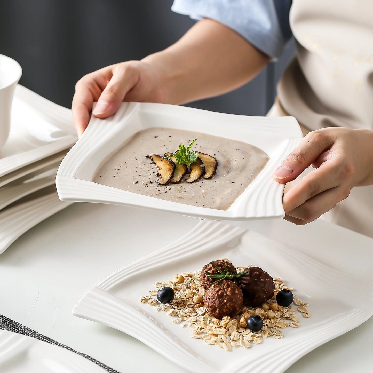 MALACASA Amparo Porcelain Dinnerware Set For Everyday Use