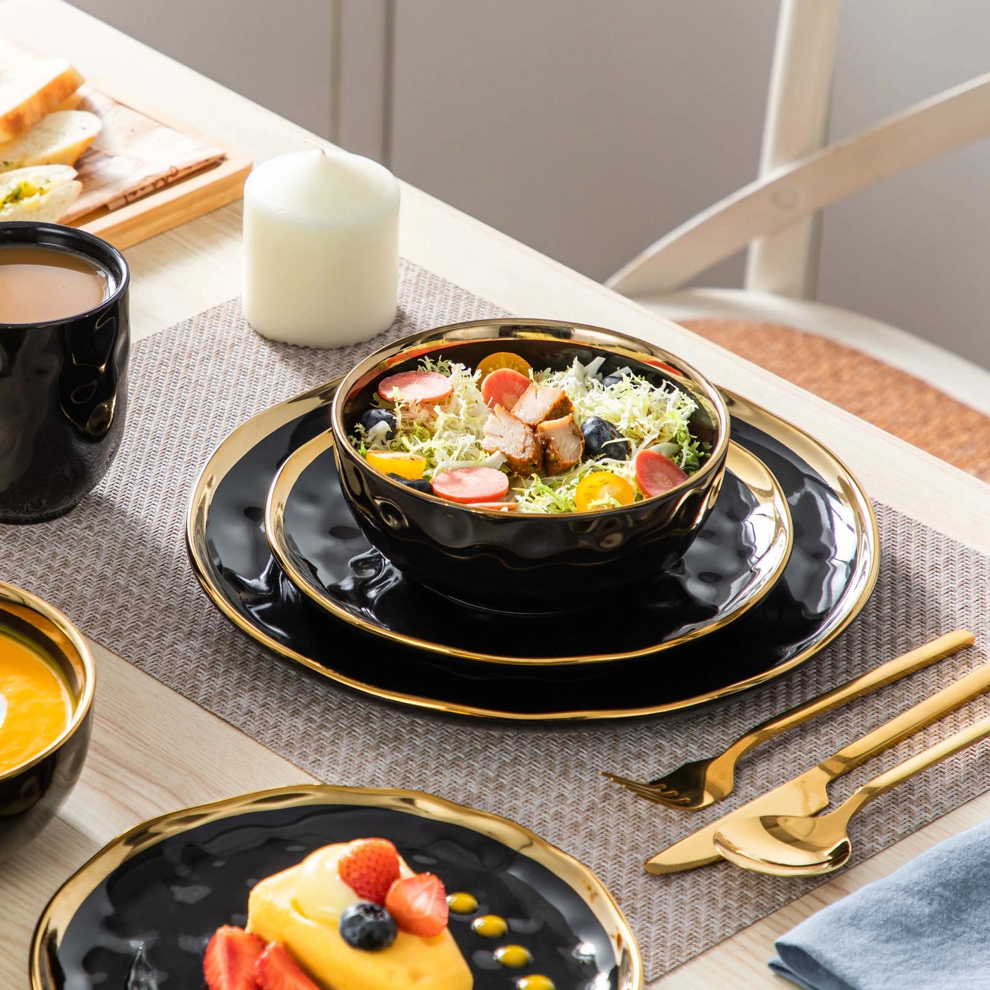 Malacasa Porcelain Dinnerware Set With Gold Trim Tableware