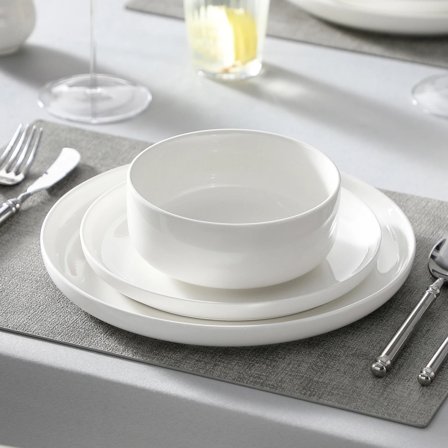 MALACASA Porcelain Dinnerware Set Elegant Everyday Tableware