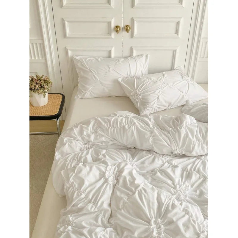 Simple Fashionable Embroidered Polyester Duvet Cover Set