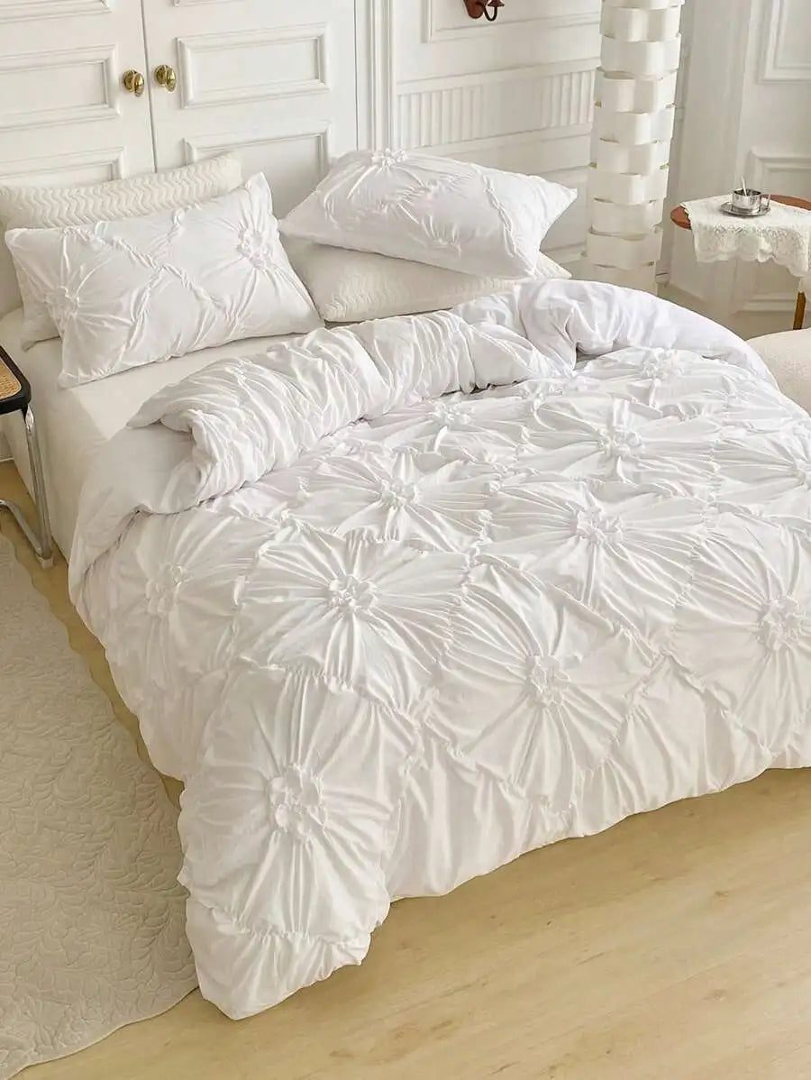Simple Fashionable Embroidered Polyester Duvet Cover Set